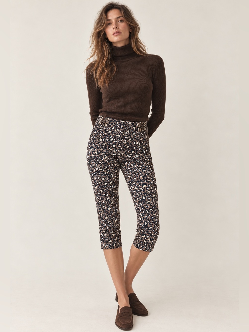 Rafaella Leopard Print Fitted Capri Pants Size 8 Y2K Animal Print Stretch